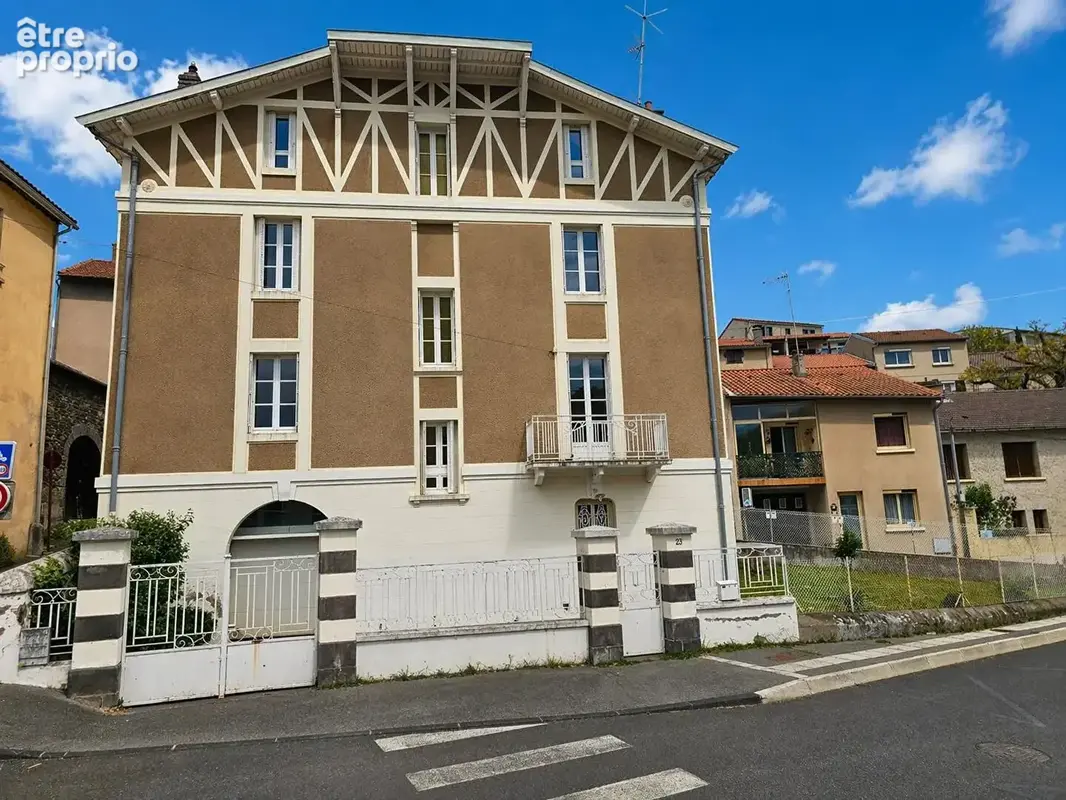 CEYRAT / BOISSÉJOUR  Maison de caractère  / 175 m² habitables / Fort potentiel - photo 1