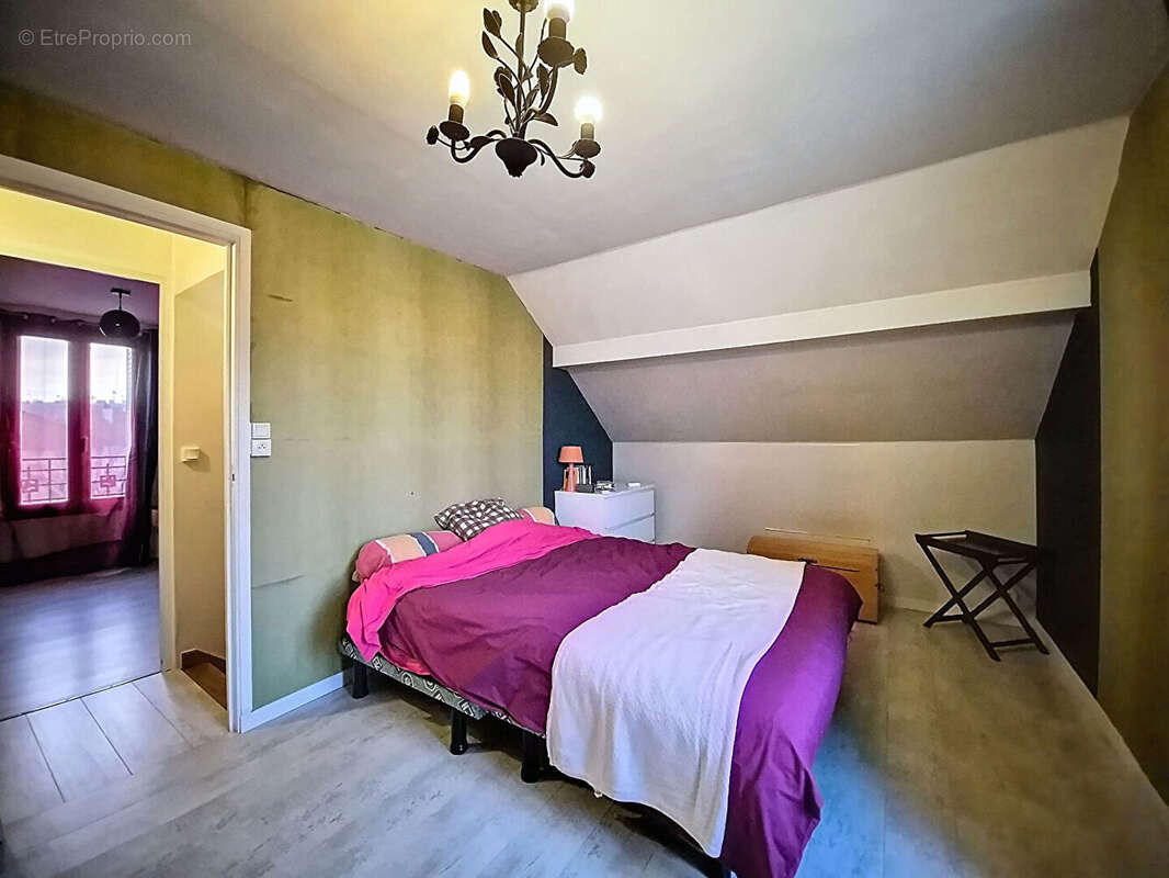 Maison à LIMEIL-BREVANNES