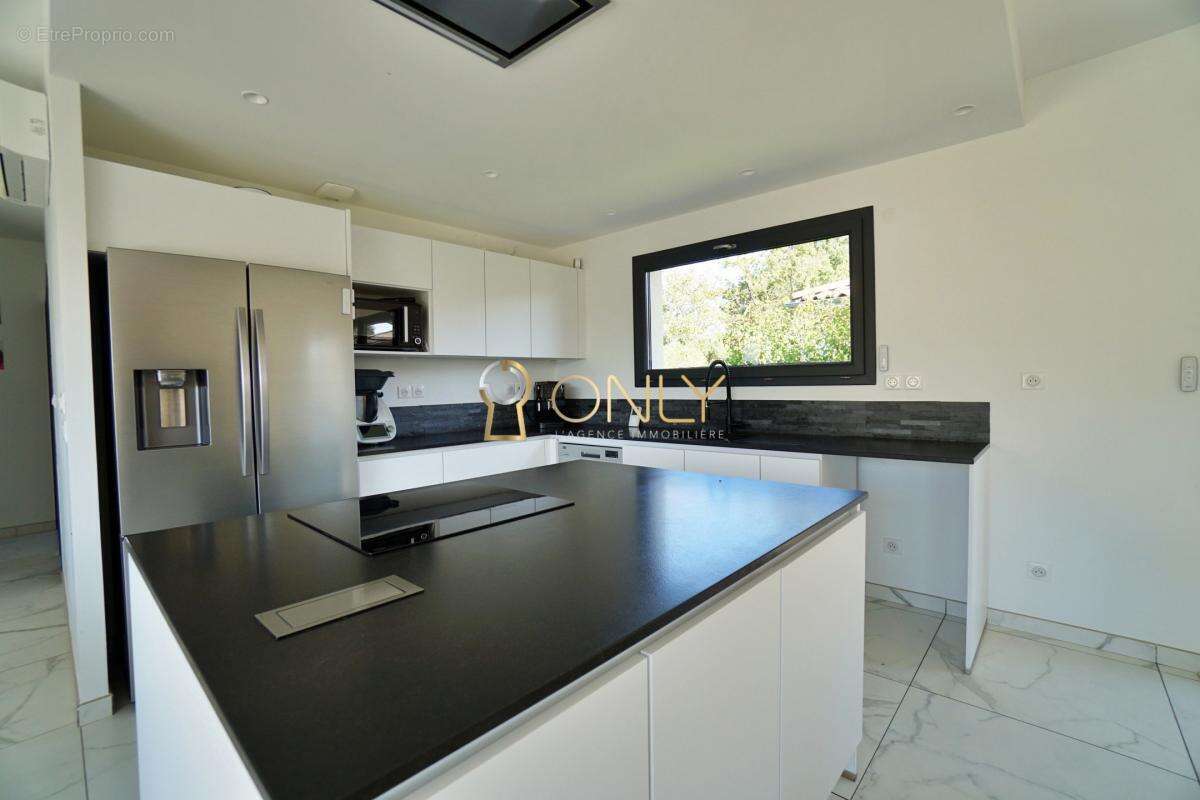 Maison à VILLARS-LES-DOMBES