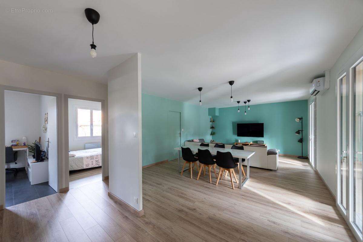 Maison à SAINT-MARTIN-BELLE-ROCHE