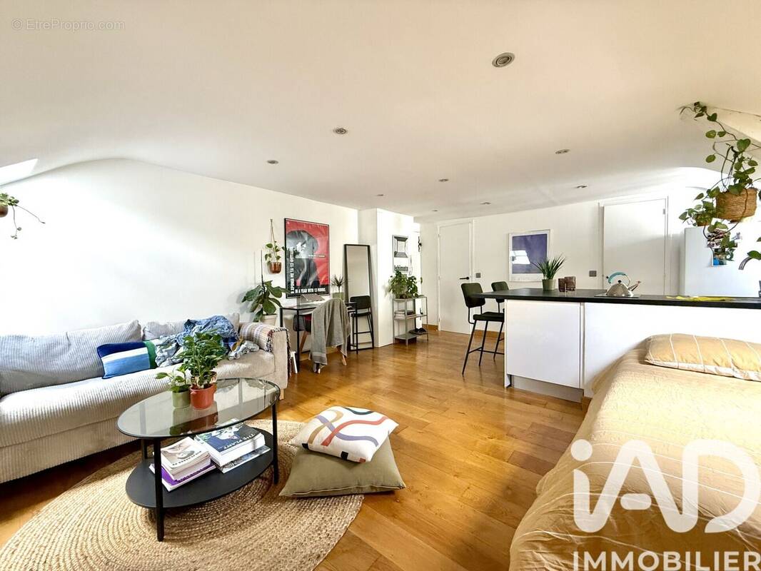 Photo 1 - Appartement à PARIS-11E