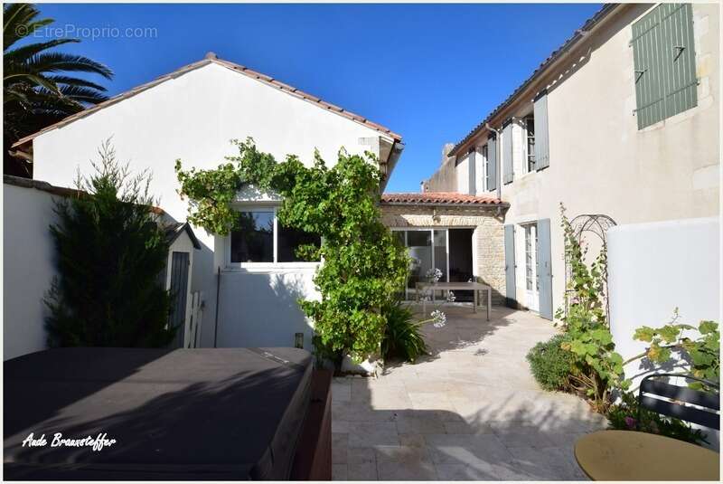 Maison à vendre 5 pièces SAINT CLEMENT DES BALEINES (17), 3 chambres, belle réception - photo 16