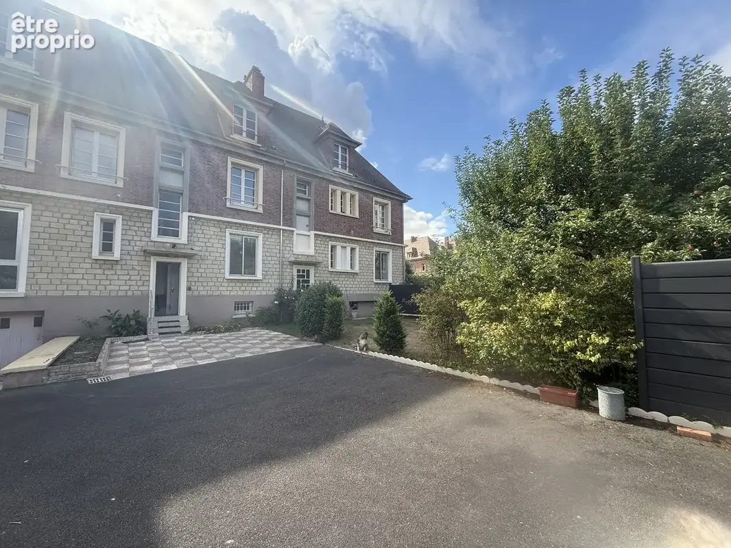 Immeuble d'habitation et de rapport en centre-ville - photo 5