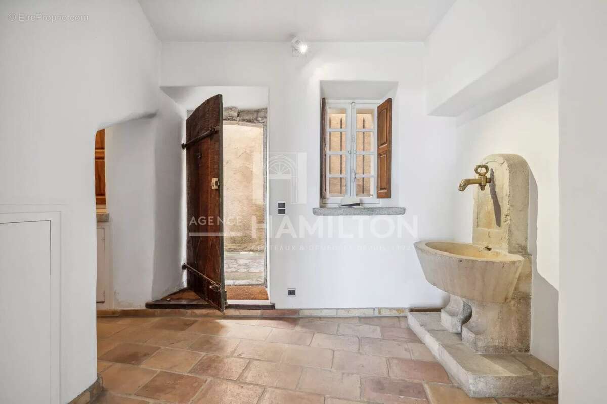 Maison de village avec vue panoramique – Châteauneuf-Grasse - photo 8