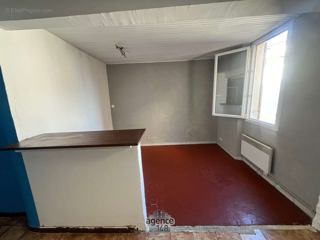 Appartement à MARSEILLE-2E