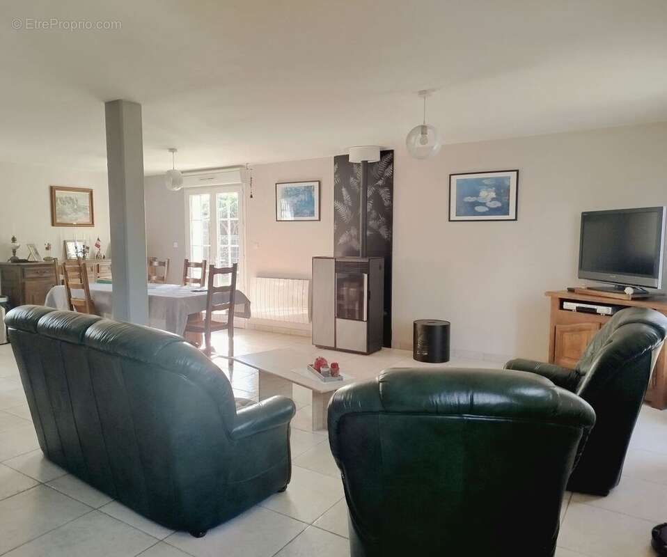 Maison à HAUTVILLERS-OUVILLE