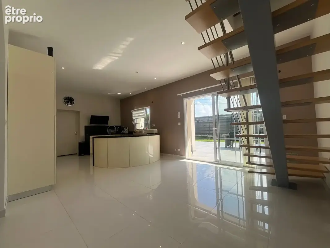 Maison 211 m2   Prestations haut de gamme   DPE B   Terrain 1 612 m2 - photo 8