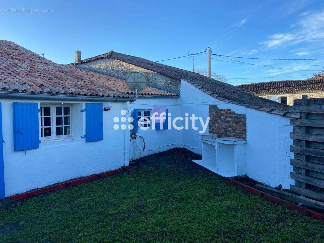 Maison à MESCHERS-SUR-GIRONDE