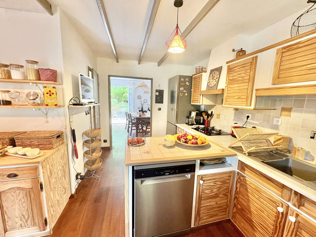 Jolie maison avec jardin 1010m2 au coeur d'un village très recherché - photo 14