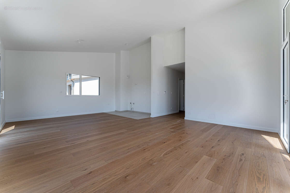 Appartement à SAINTE-FOY-LES-LYON