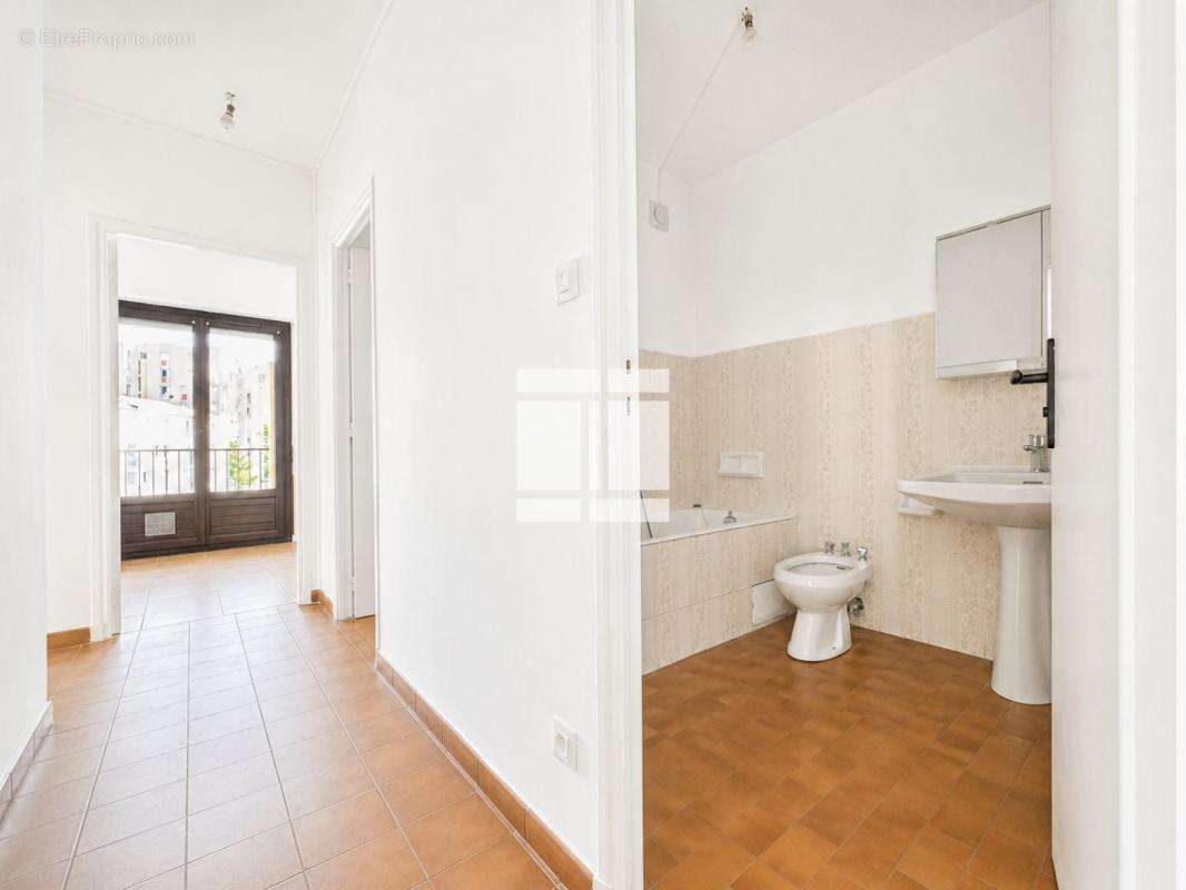 Appartement 65 m² à Bastia  - photo 10