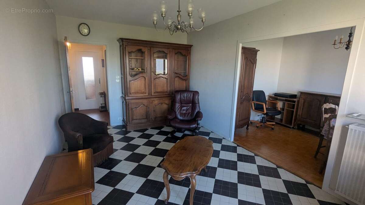 Appartement à CHENOVE
