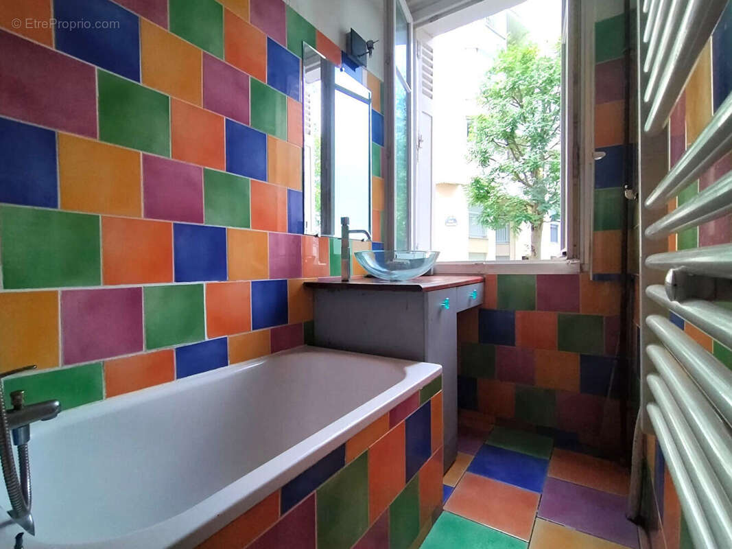 Appartement à PARIS-19E