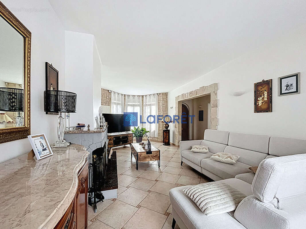 Maison à SAVIGNY-SUR-ORGE