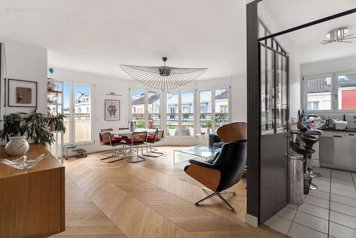 Appartement à LEVALLOIS-PERRET