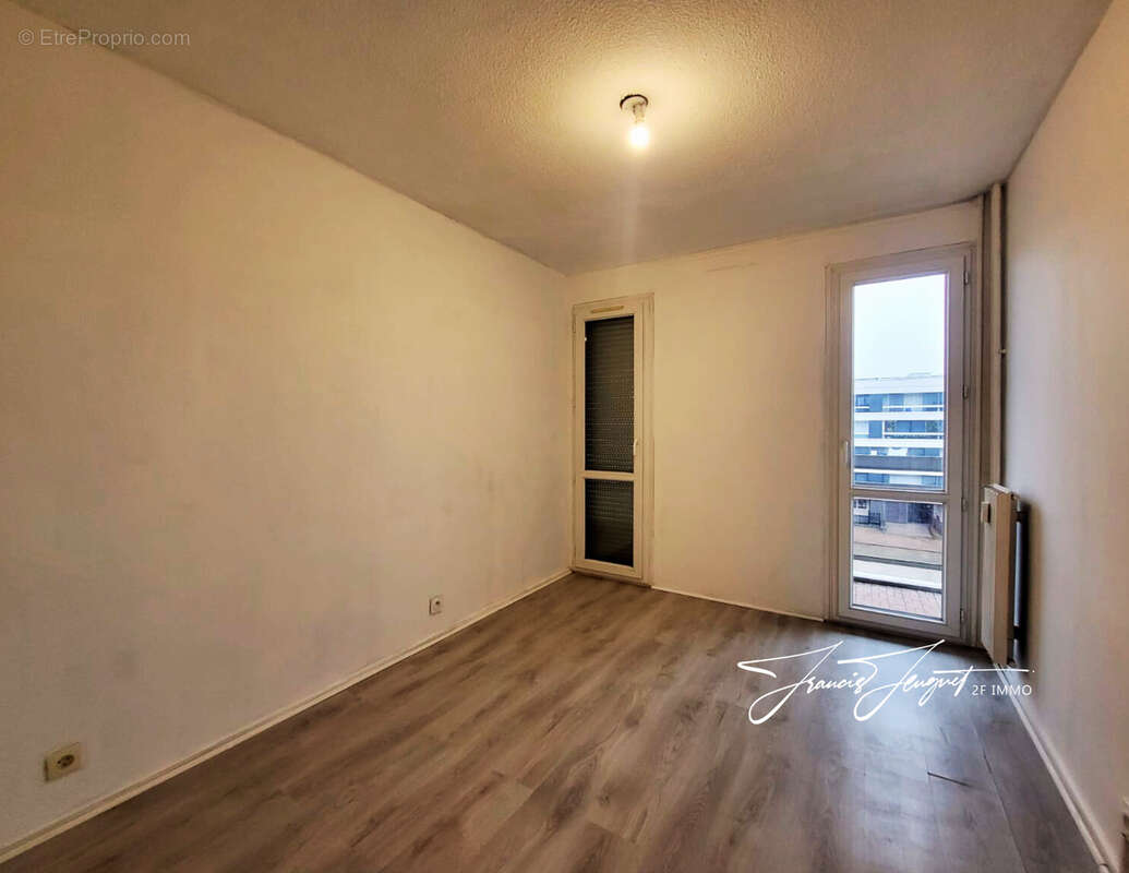 Appartement à SONNAZ