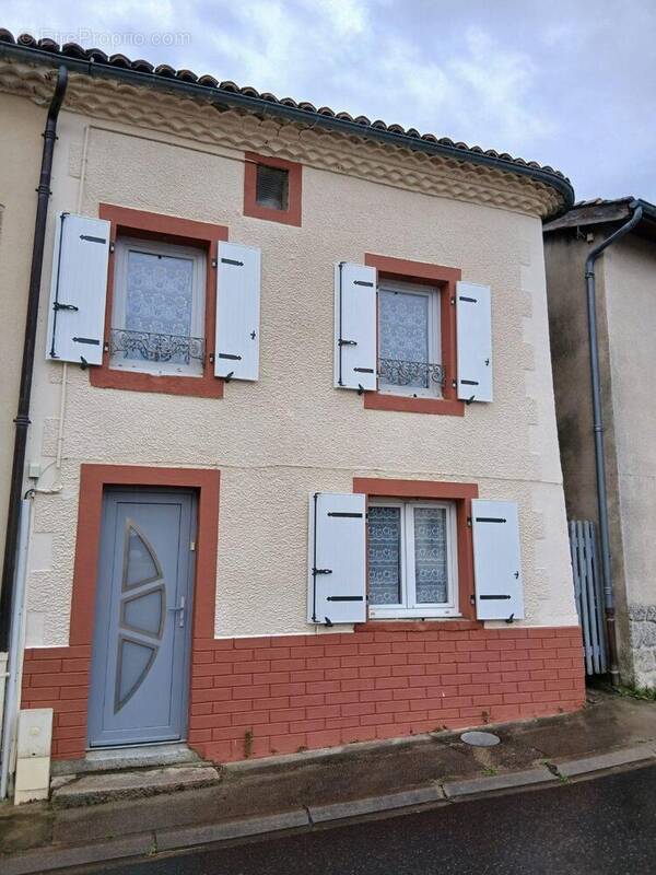 Maison à SERMENTIZON