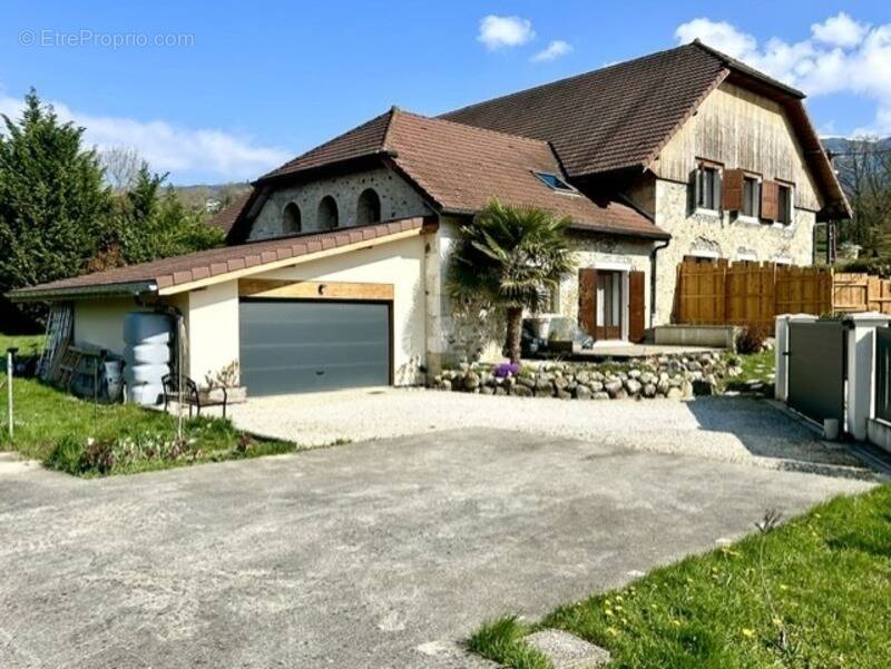 Maison à ALBY-SUR-CHERAN