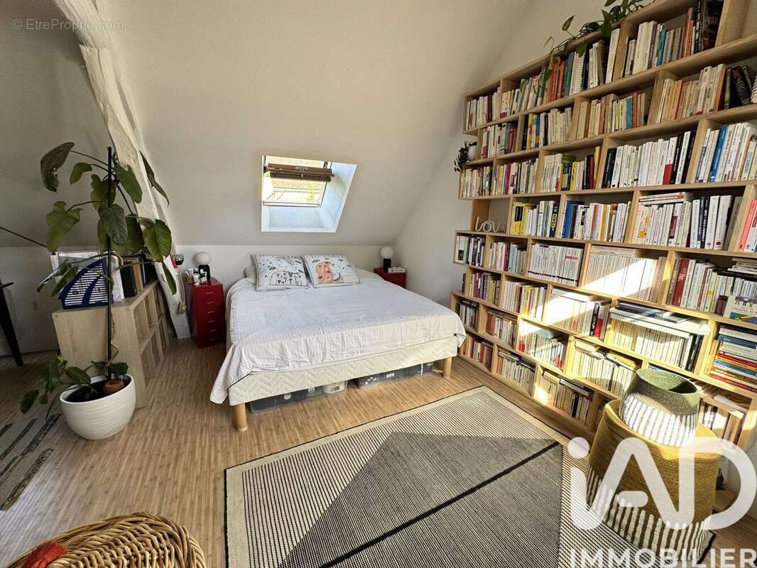 Photo 4 - Maison à LA CELLE-SAINT-CYR