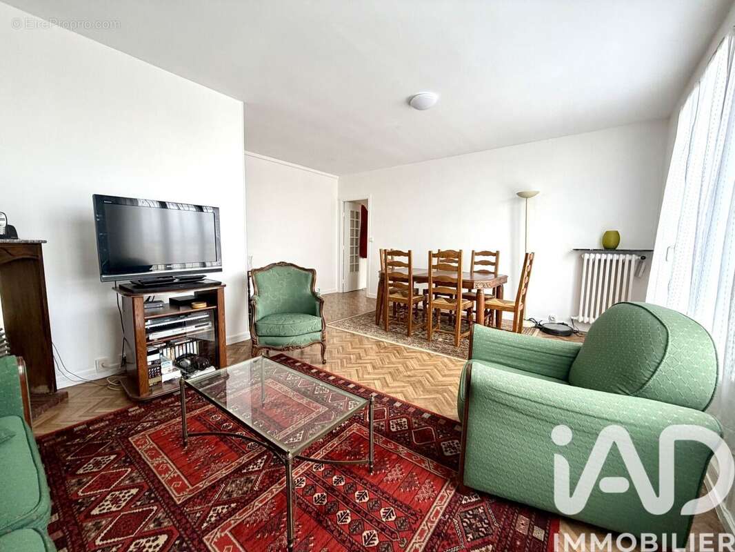 Photo 3 - Appartement à LE KREMLIN-BICETRE
