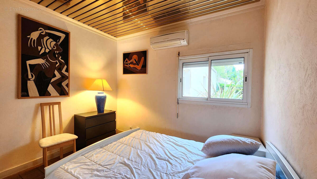 Maison à SAINT-ROMAIN-LA-VIRVEE