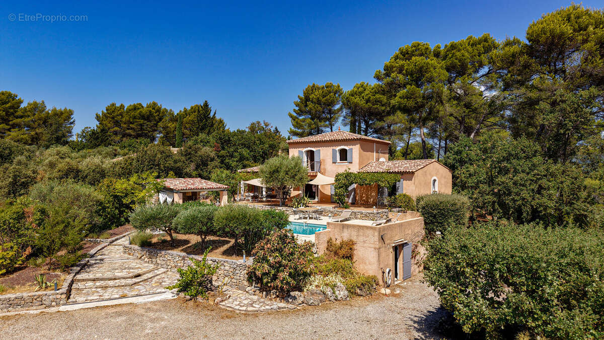 FLAYOSC PROPRIETE de 185M2 habitables avec 4 chambres, PISCINE sur plus de 4000m2 clos et paysagé - photo 54