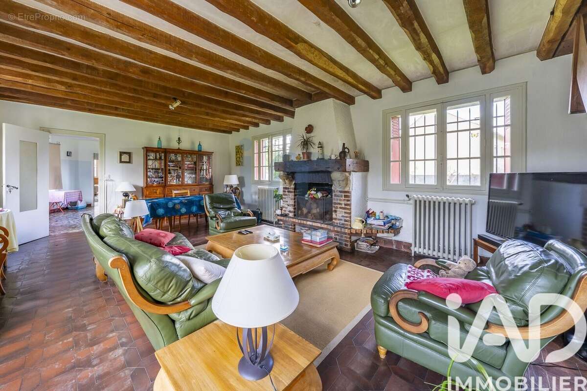 Maison 257 m² à Bannost-Villegagnon  - photo 4