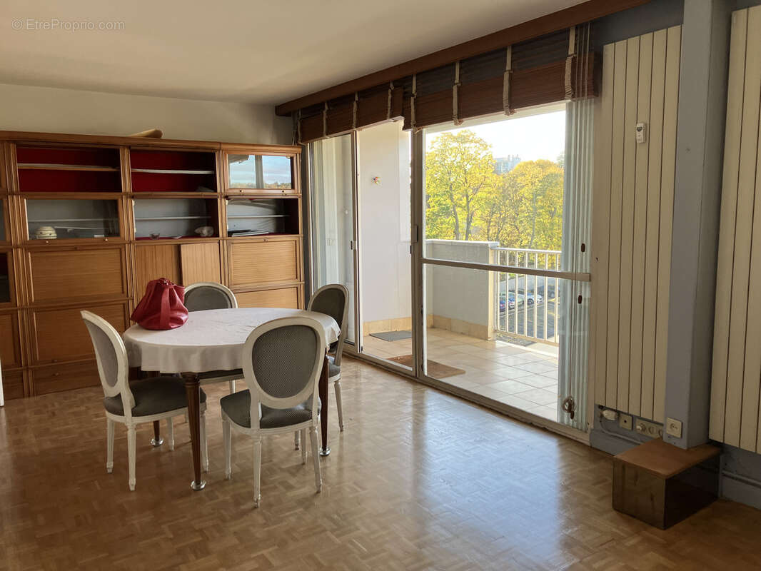 Appartement à OULLINS