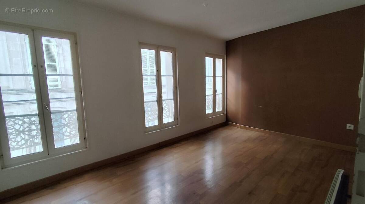 Photo 1 - Appartement à SAINT-JEAN-D'ANGELY
