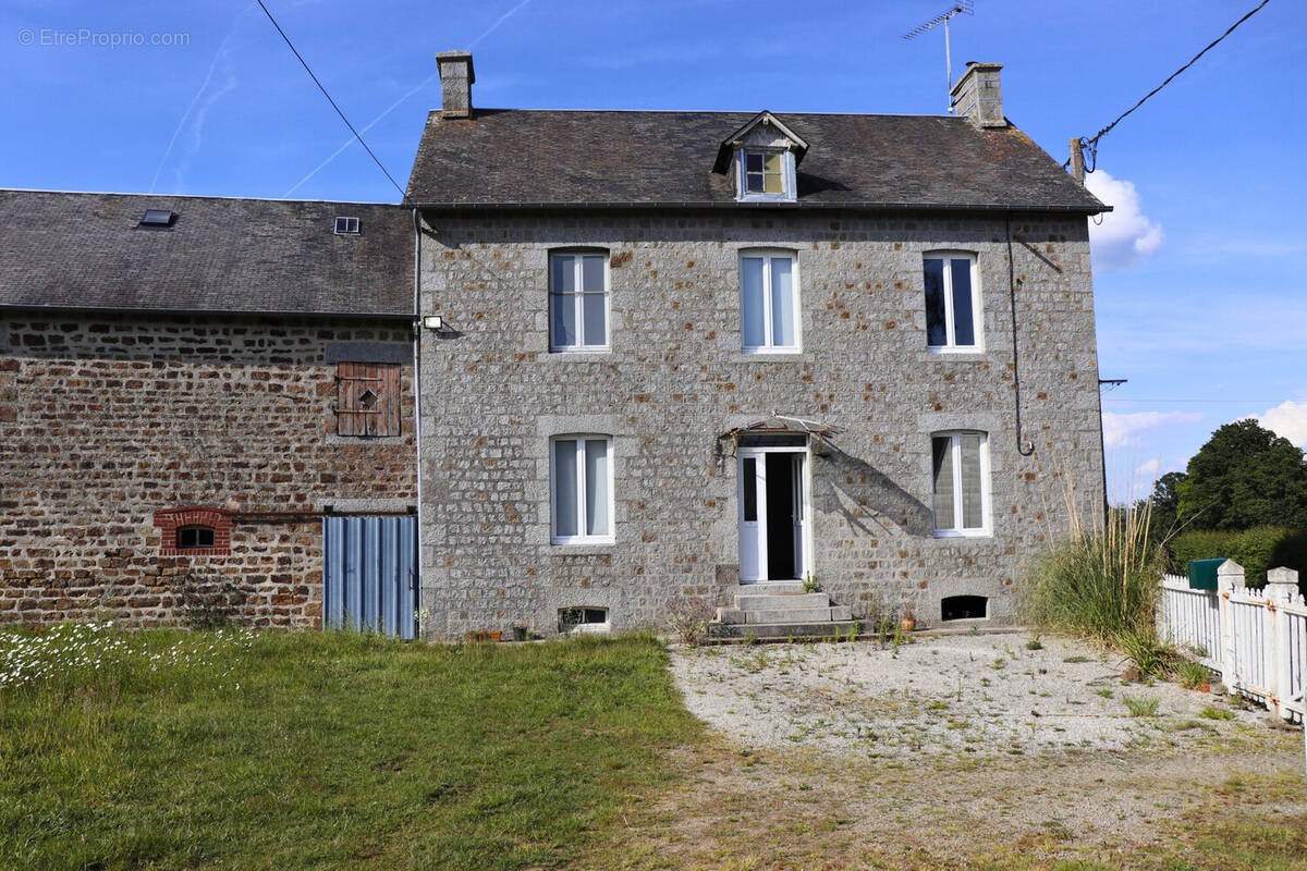 Maison à LE TEILLEUL