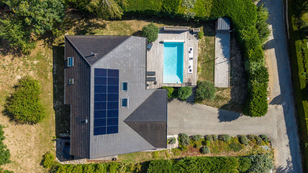 Hauteurs AIX LES BAINS - Villa familiale : panoramique sur le lac - piscine et jardin - photo 8