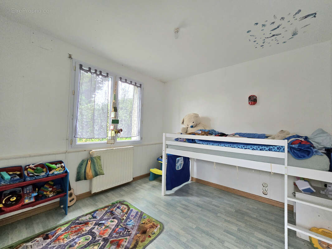 Maison à SAINT-CHRISTOPHE-LA-COUPERIE