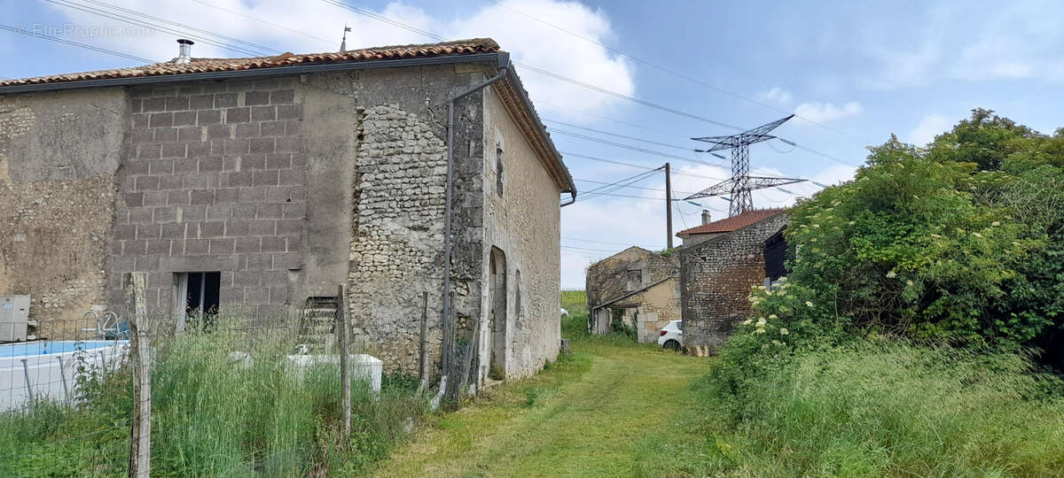 Maison à SEMOUSSAC