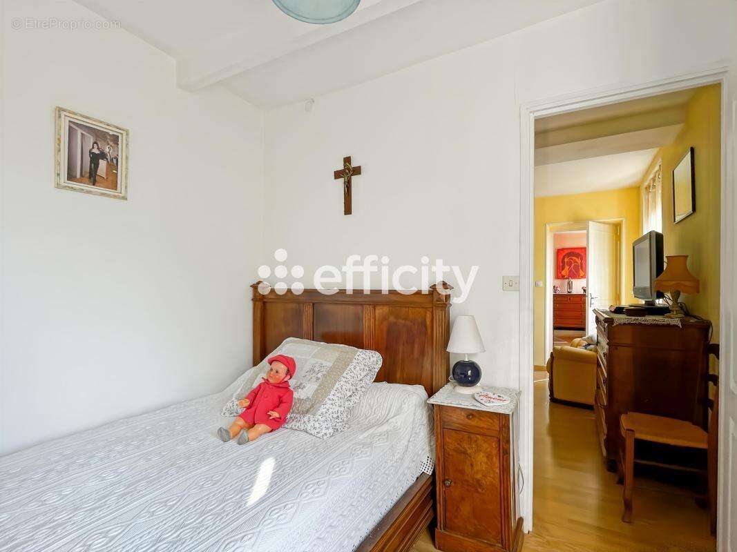 Maison 100 m² à Saint-Paterne  - photo 7