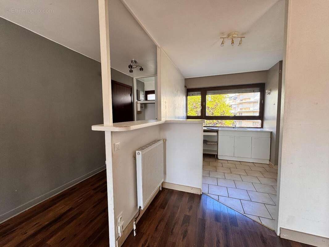   - Appartement à OULLINS