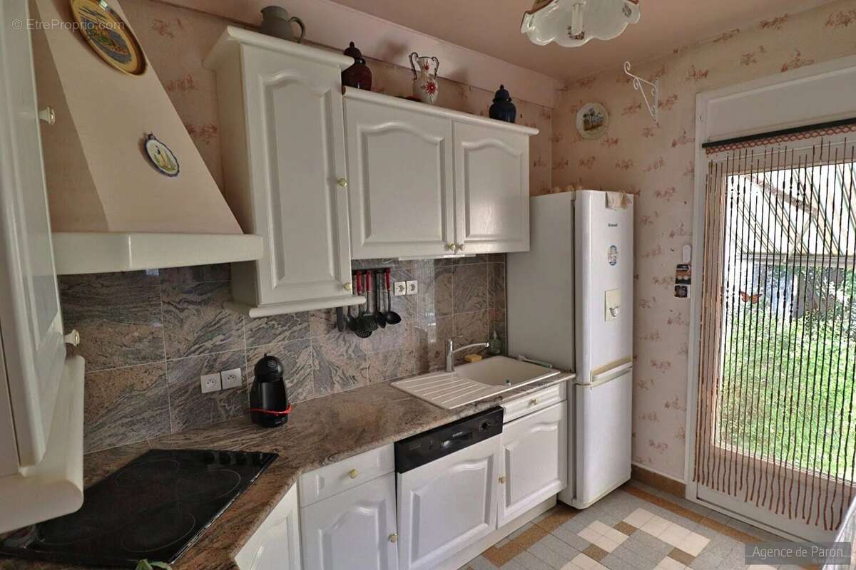 Maison à VERRIERES-LE-BUISSON