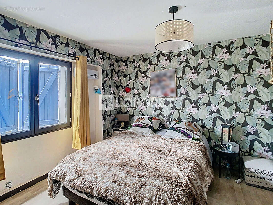 Maison à SAINT-PORQUIER