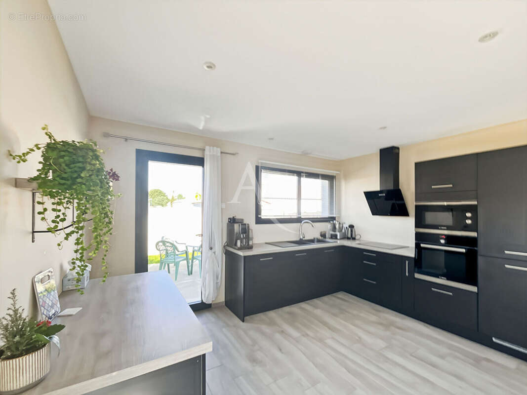 Maison à SAINT-CHRISTOPHE-DU-LIGNERON