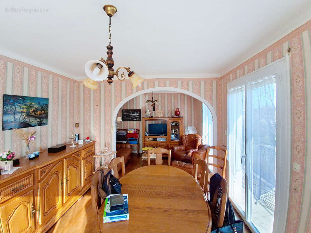 Maison à TOURNY