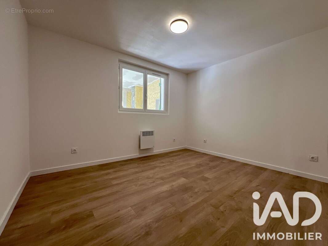 Maison 119 m² à Meounes-Les-Montrieux  - photo 7