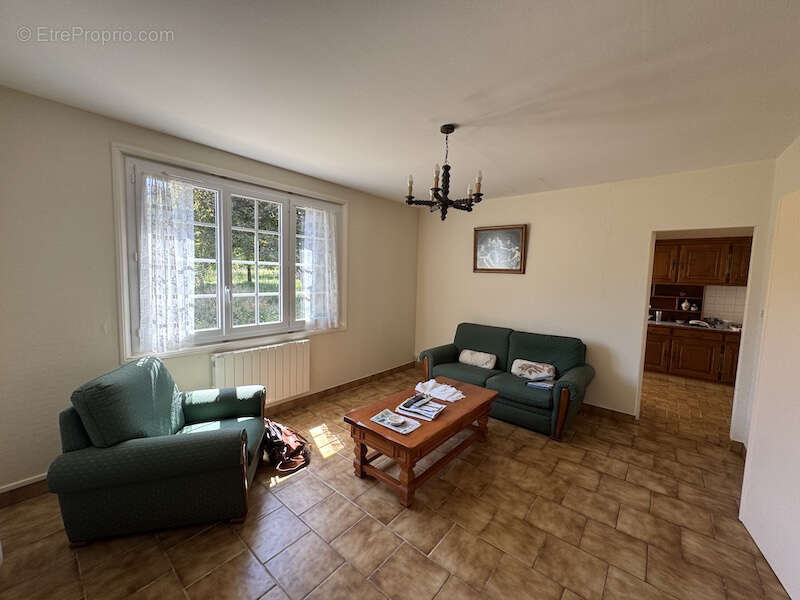 Maison à NEUVICQ