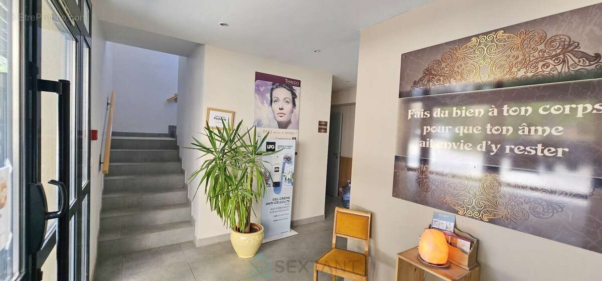 Bâtiment commercial d'exception  Deux niveaux  Prestations haut de gamme - photo 12
