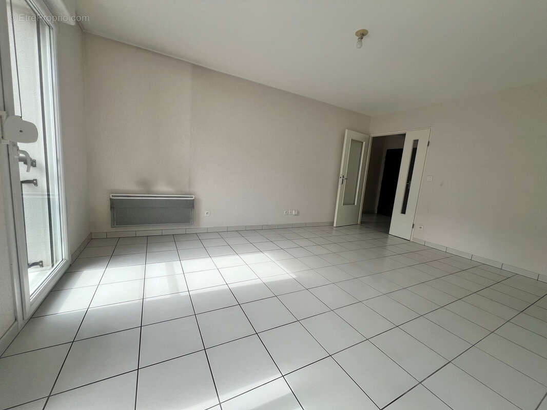 Clairmarais gare centre - residence 2012 -  appartement type 2 de  51m2 + terrasse  + parking couvert - photo 4