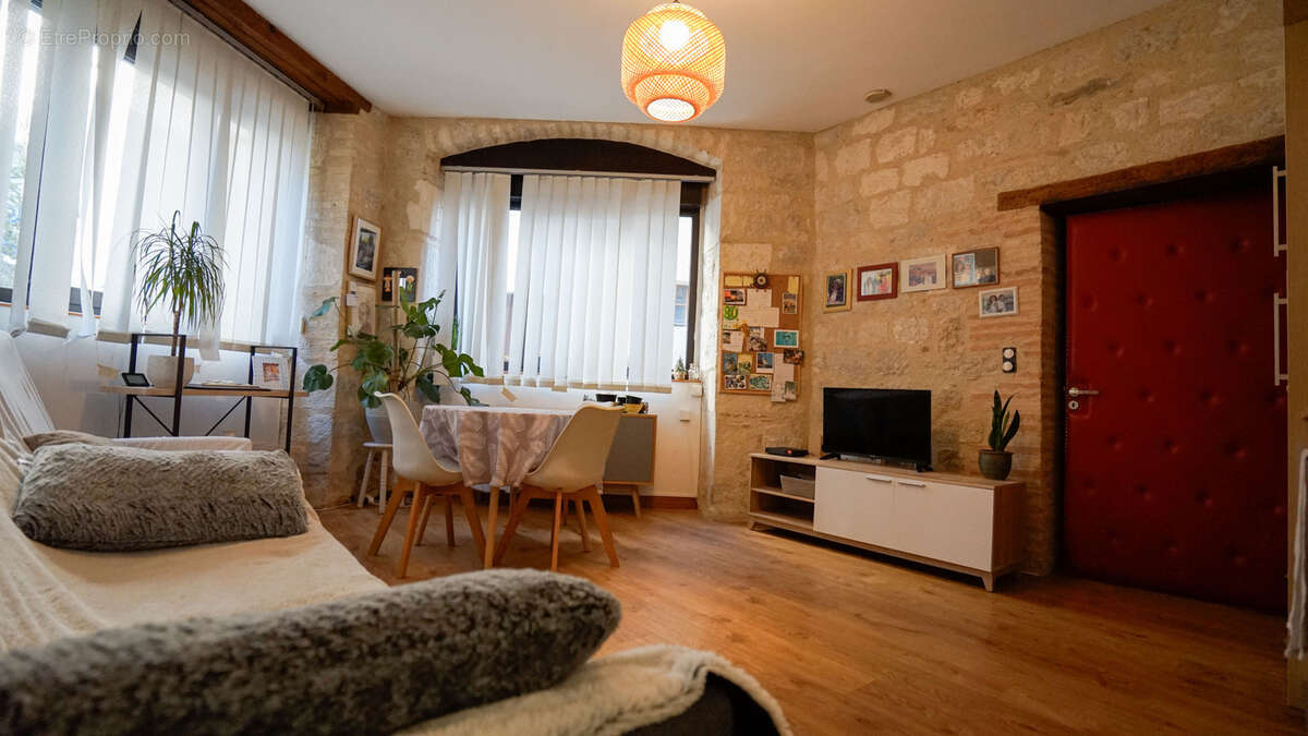 Maison à BAGAT-EN-QUERCY