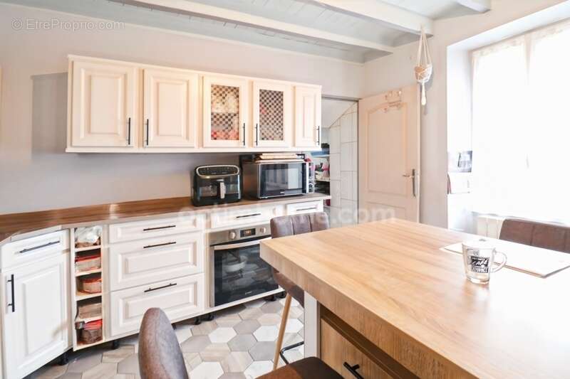 MAISON entièrement rénovée de  91 m² - 5 Pièces - 3 Chambres sur parcelle de 660 m² DROUX (87) - photo 5