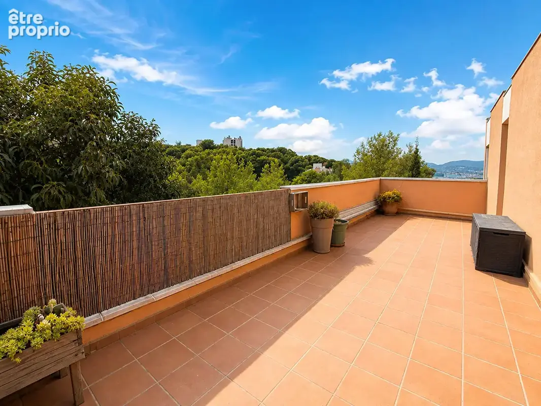 ** (83500) La Seyne SUD ** APPARTEMENT 3 Pièces ** Dernier Etage ** Grande Terrasses ** VUE Dégagée MER **3 pièce(s) 67 m2 - photo 7