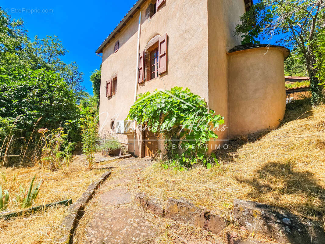 Maison à SAINT-JUERY