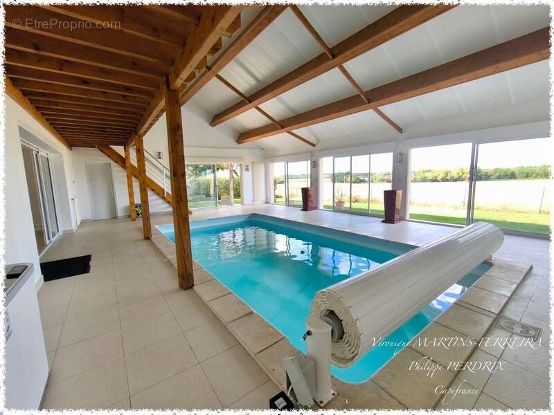 Maison spacieuse avec piscine intérieure et très belles prestations - photo 6