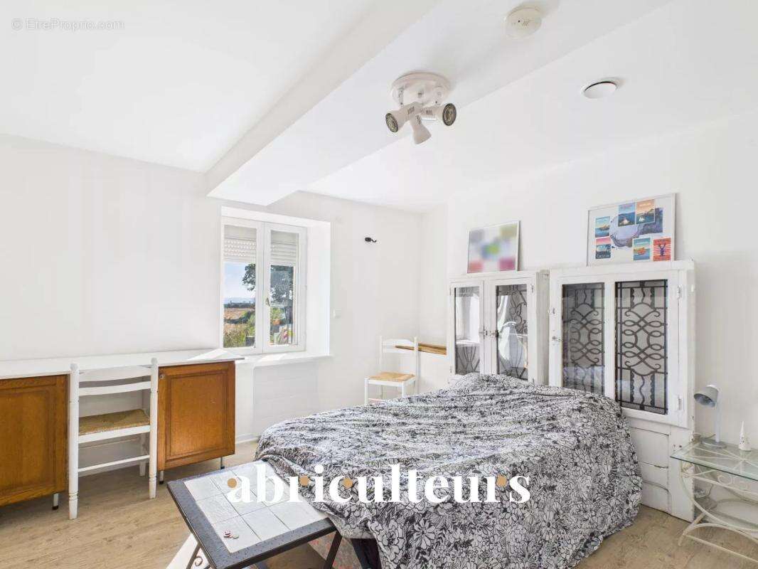 Maison à SAINT-MARTIN-DE-BONFOSSE