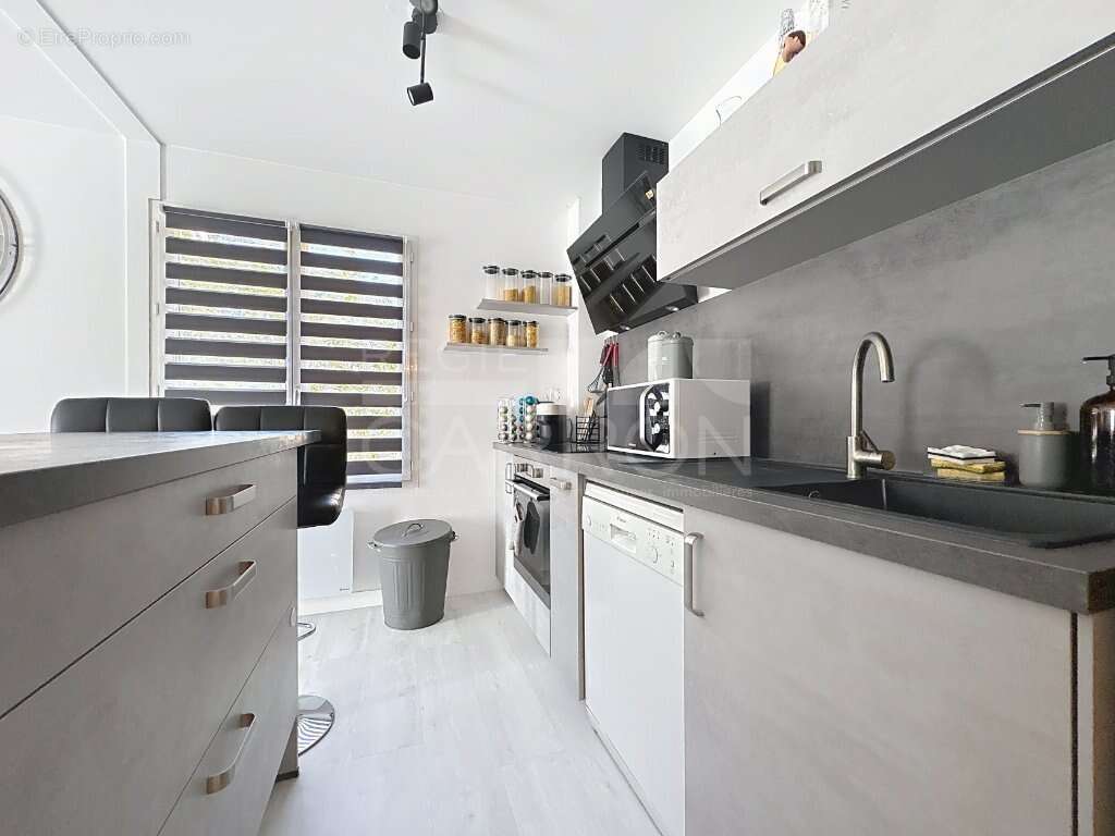 Appartement à MIRIBEL